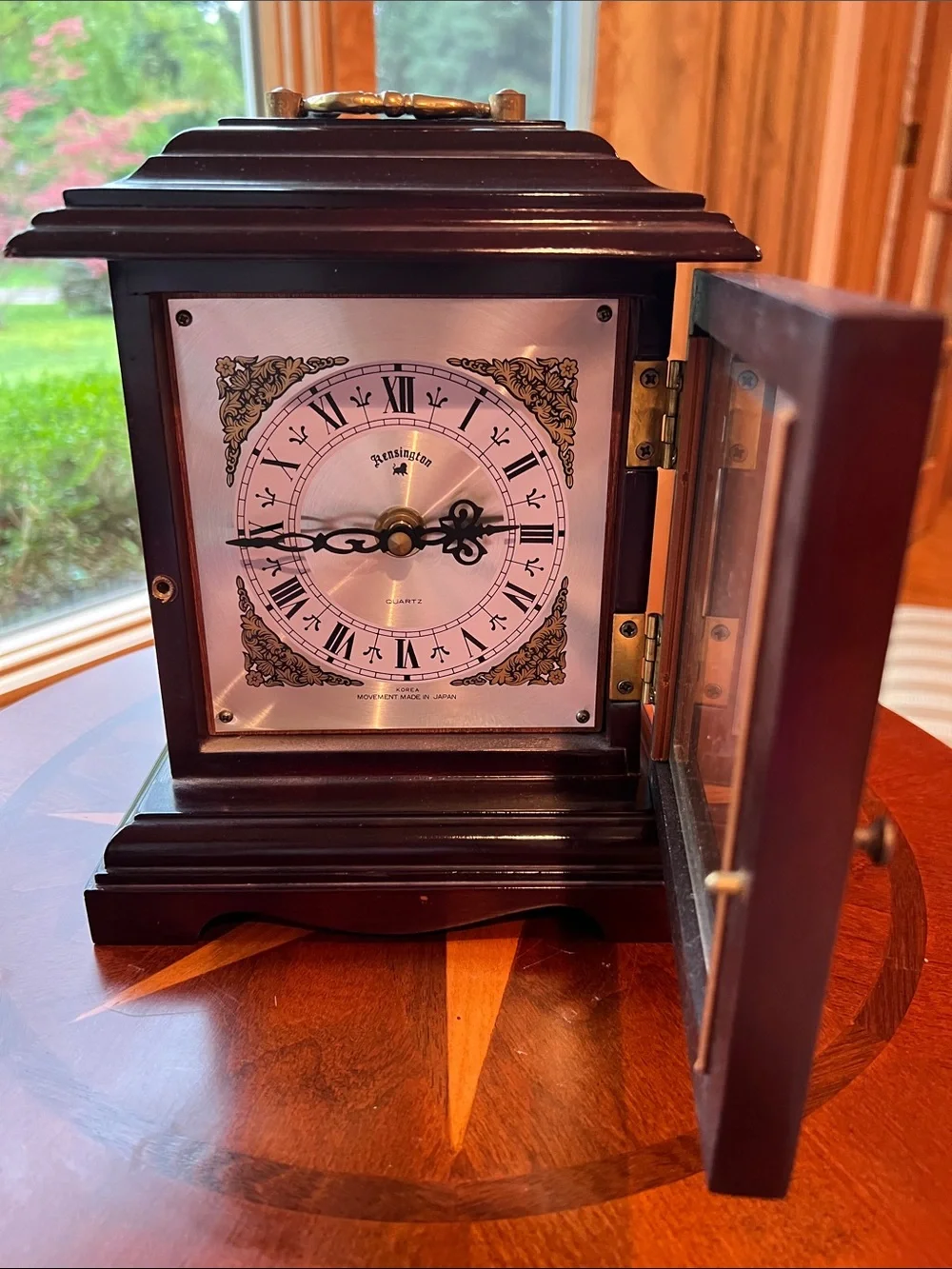 Classic Table Clock in Dark Brown